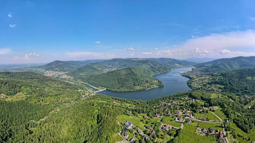 Laguna Beskidów — Zarzecze, Polsko